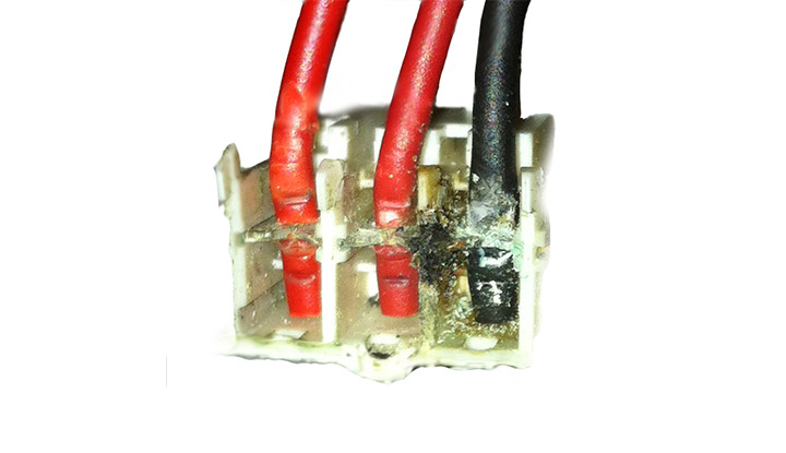 Vérifier les fils électriques du lave-vaisselle